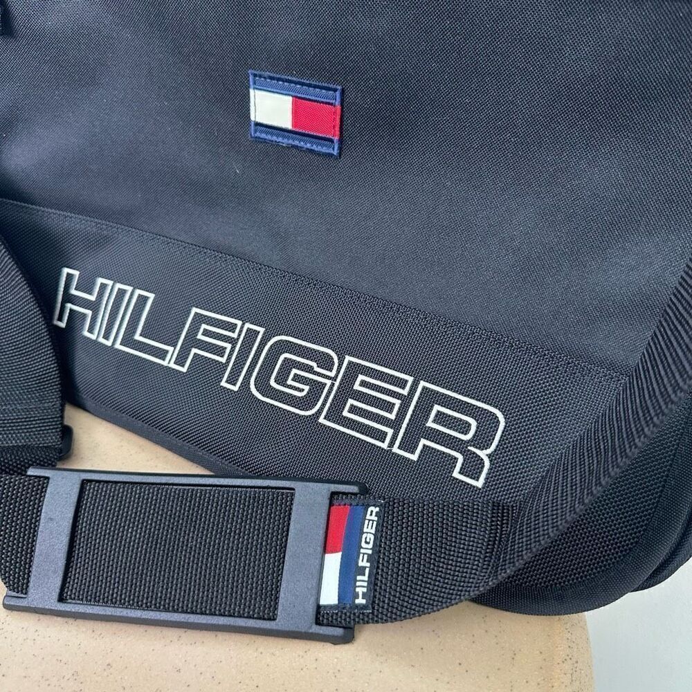 Tommy Hilfiger Unisex Vintage Y2K 90s Black Spell Out Small Flag Messenger Bag - Picture 4 of 9